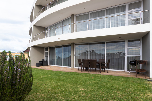 Jeffreys Bay Getaway 2-bedroom holiday apartment