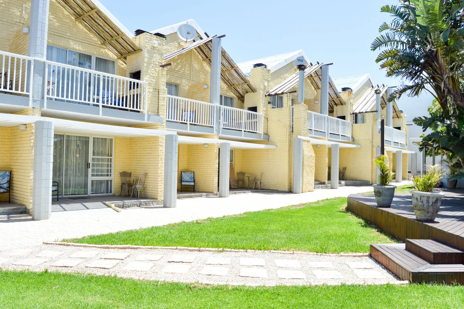 Beach Cabanas - 3 star self-catering establishment with 16 units