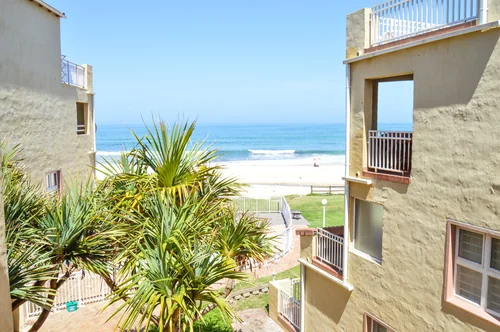 Villa Delfini F6 - 4-bedroom self-catering on the beach with sea views.